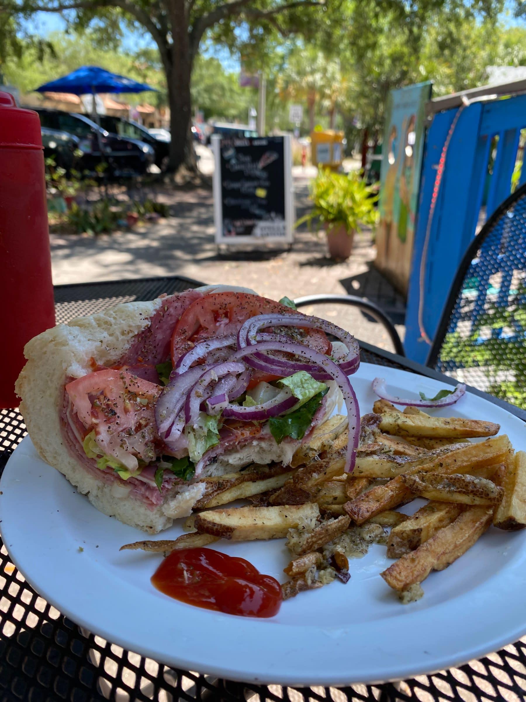 Siri's Gourmet Burgers & Pizza photo